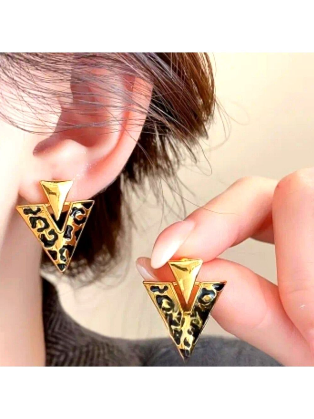 Fashion Earrings V vintage style